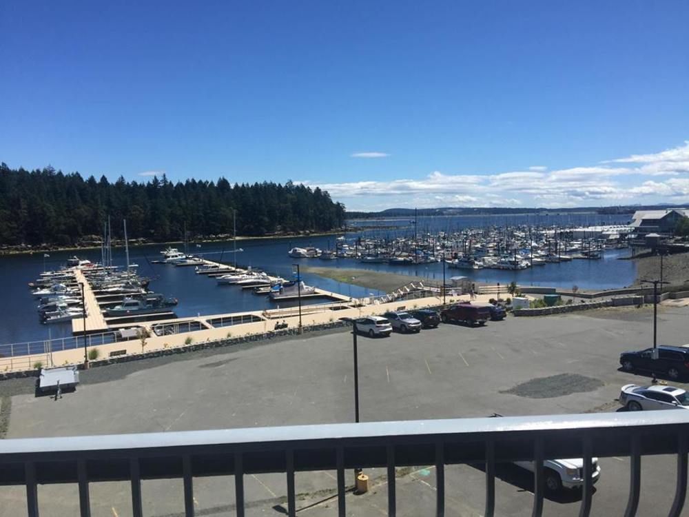 The Waterfront Suites And Marina Nanaimo Buitenkant foto