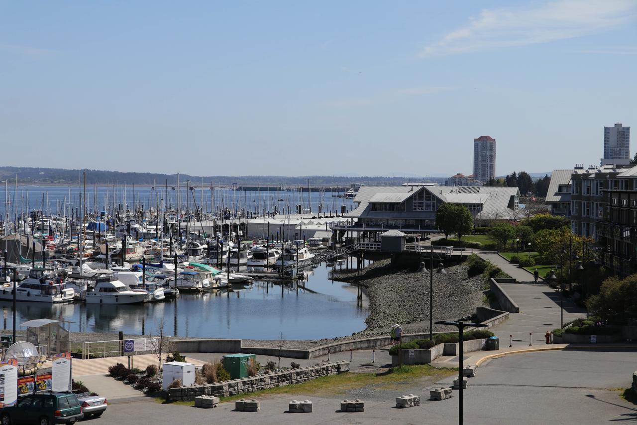 The Waterfront Suites And Marina Nanaimo Buitenkant foto