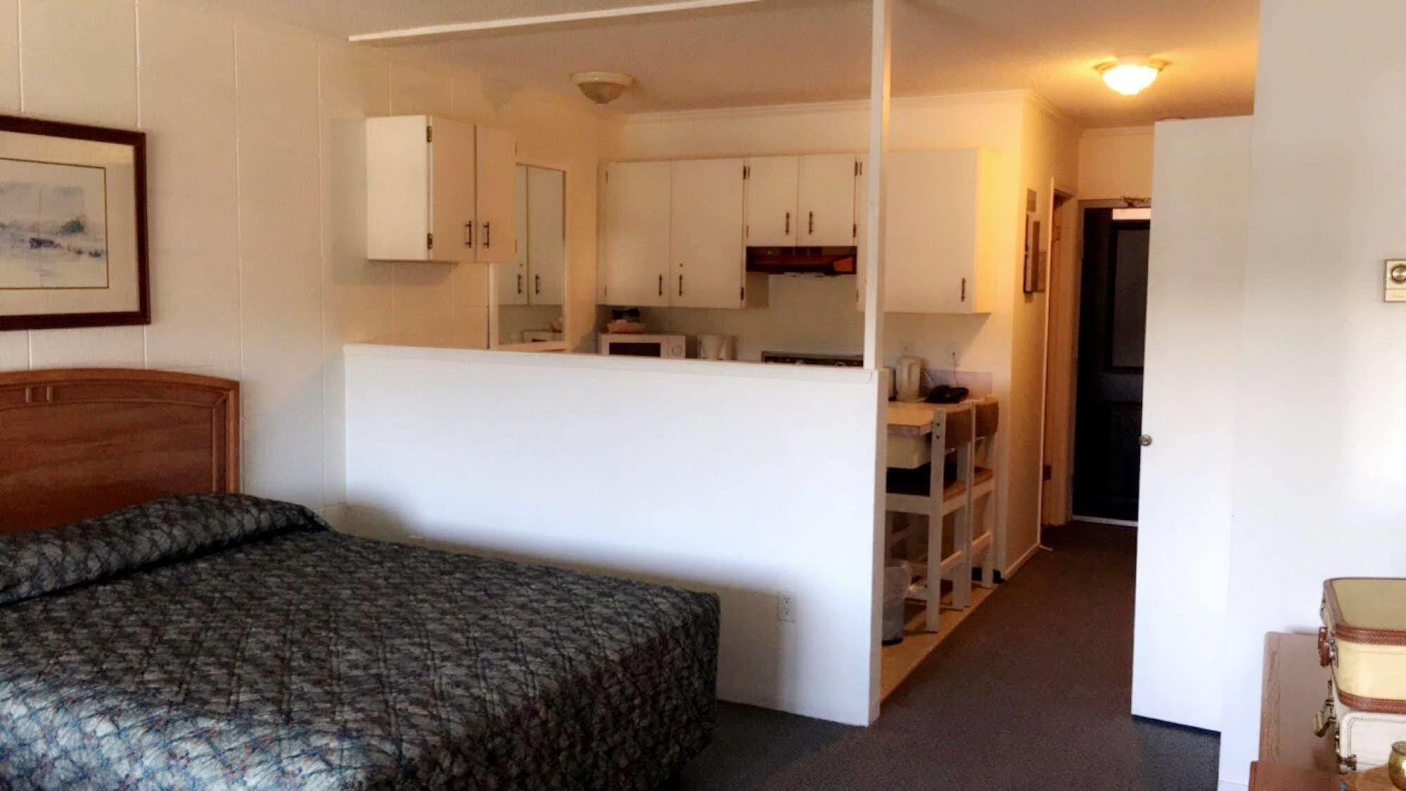 The Waterfront Suites And Marina Nanaimo Buitenkant foto