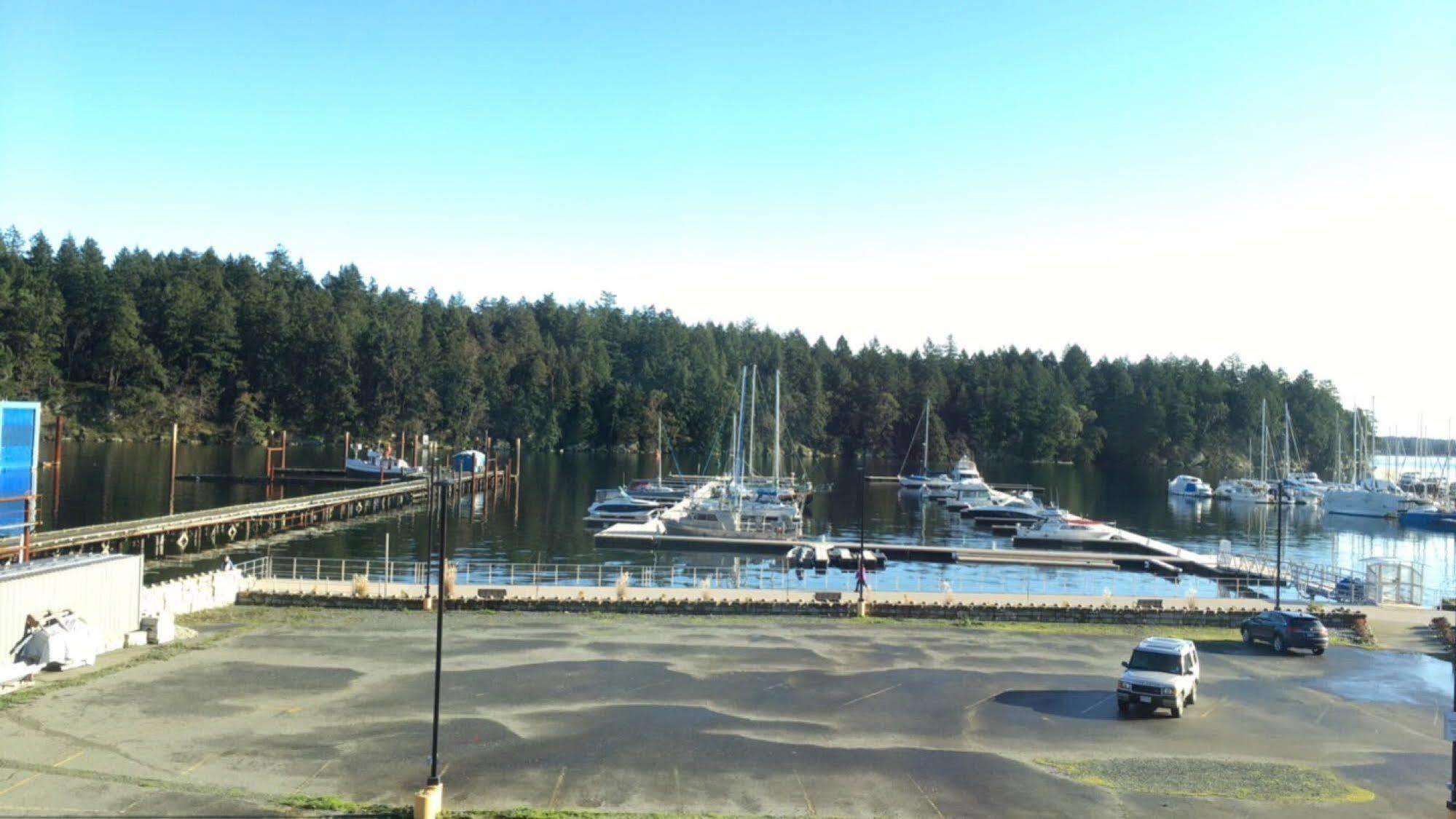 The Waterfront Suites And Marina Nanaimo Buitenkant foto